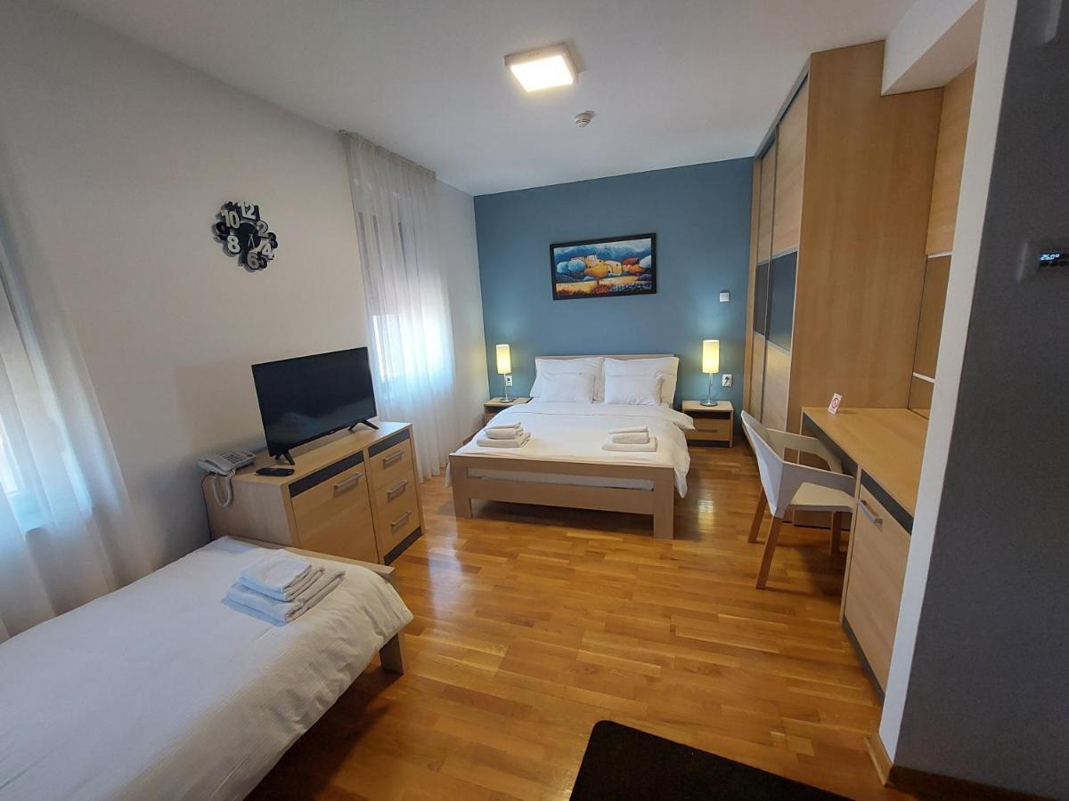 Motel Ms Srpski Itebej Exterior photo
